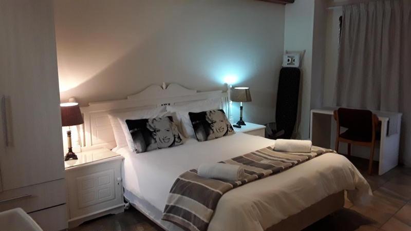 12 On Beach Guest House Saldanha Bay Exterior foto